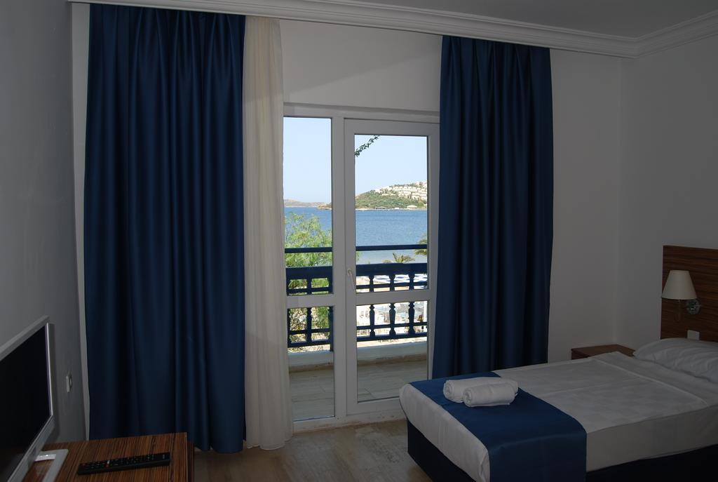 Club Blue White All Inclusive Turgutreis Phòng bức ảnh