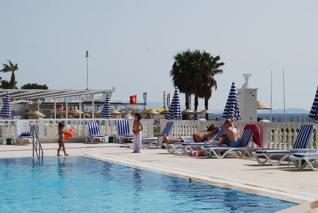Club Blue White All Inclusive Turgutreis Ngoại thất bức ảnh