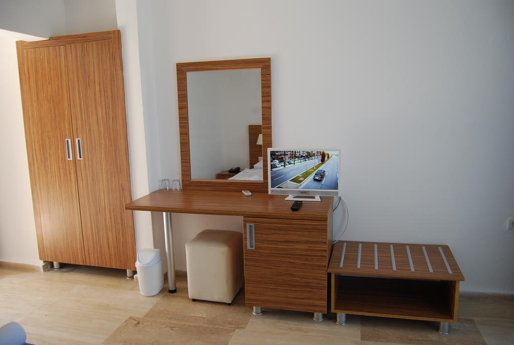 Club Blue White All Inclusive Turgutreis Phòng bức ảnh