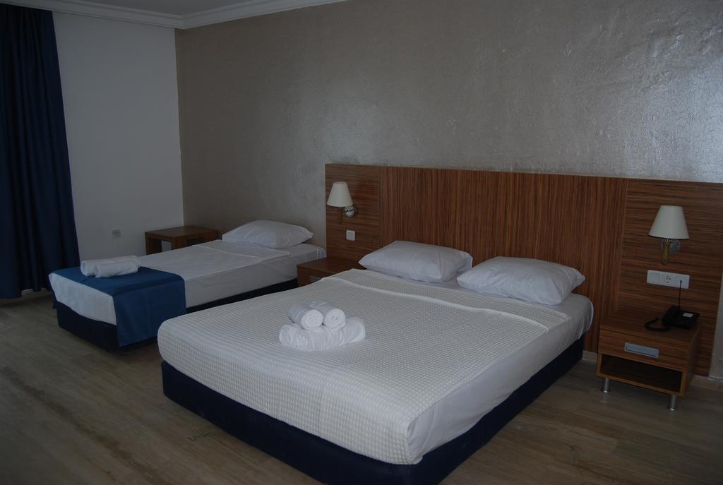 Club Blue White All Inclusive Turgutreis Phòng bức ảnh