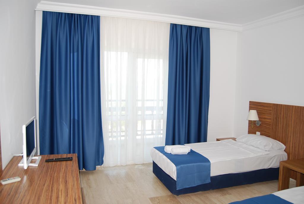 Club Blue White All Inclusive Turgutreis Phòng bức ảnh