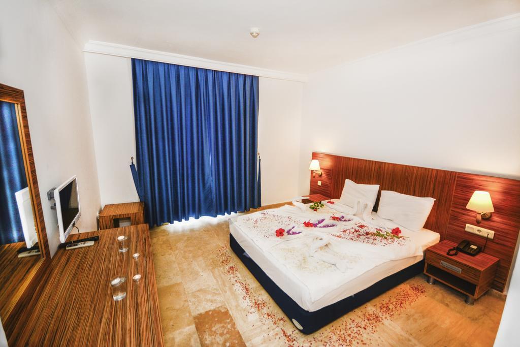 Club Blue White All Inclusive Turgutreis Ngoại thất bức ảnh